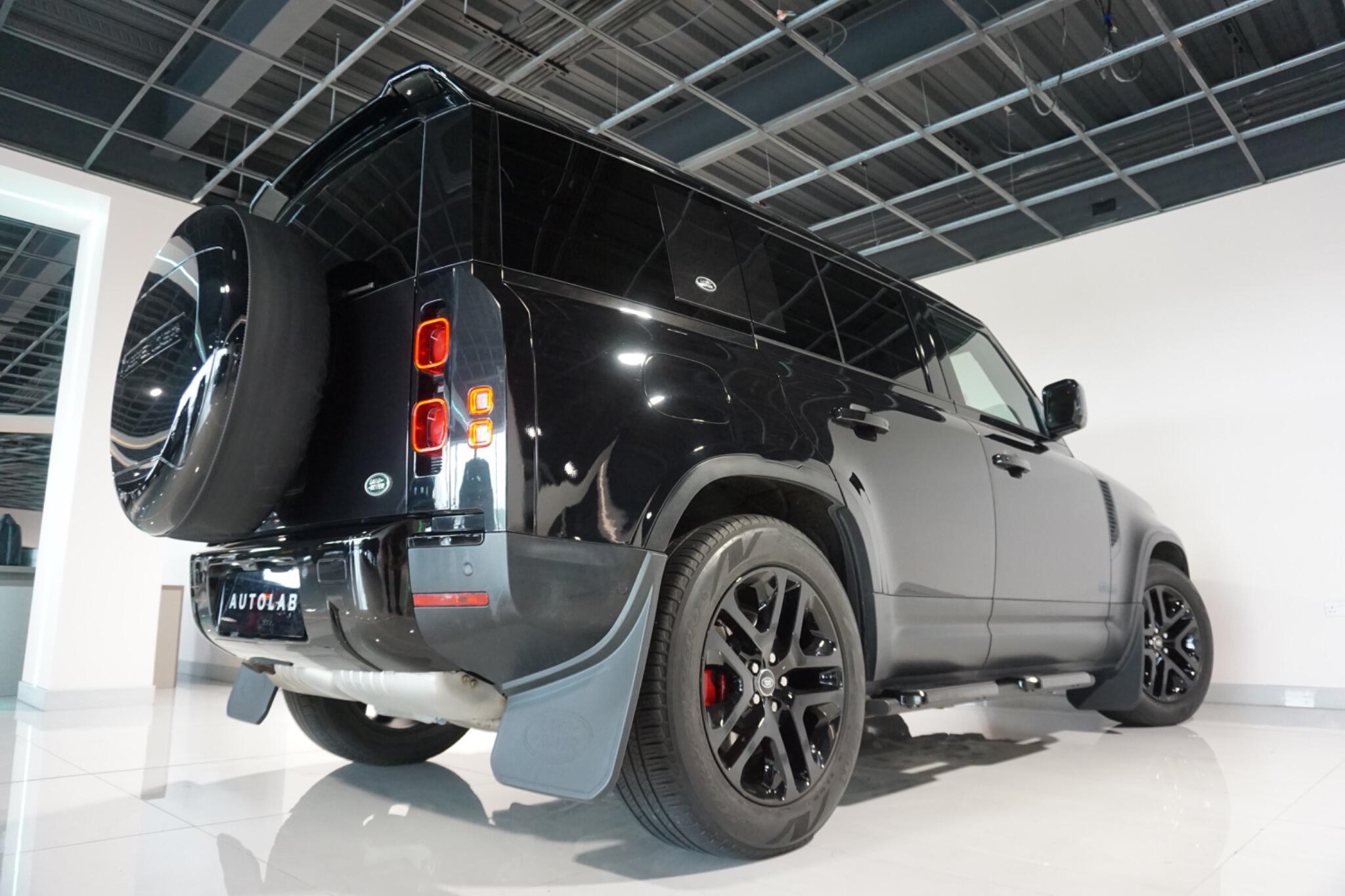 Land Rover Defender 110 3.0 D300 MHEV HSE SUV 5dr Diesel Auto 4WD Euro 6 (s/s) (300 ps)